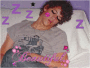 Nick durmiendo...(lean l adescripcion es muy graciosa)
